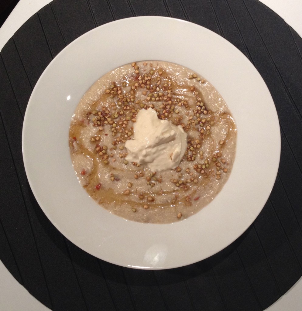 Quinoa Flake Porridge with goji berries