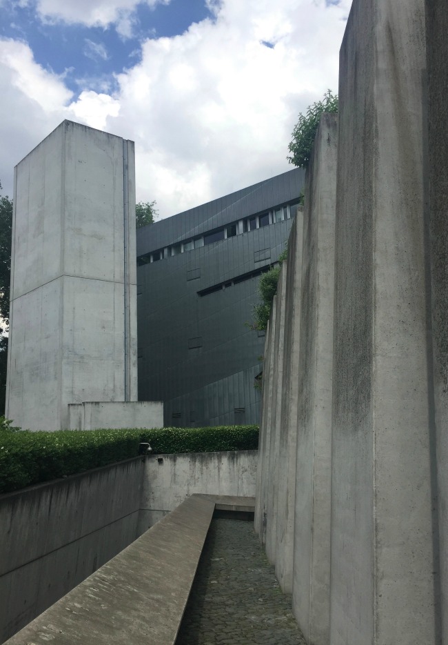 Berlin Exploring: Jewish Museum, Topography of Terror & New Synagogue | I Spy Plum Pie