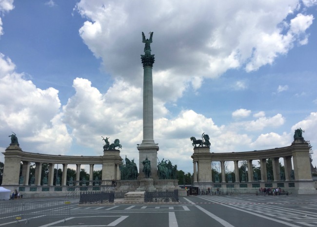 Budapest Exploring: Thermal Baths, Market Hall & Heroes Square