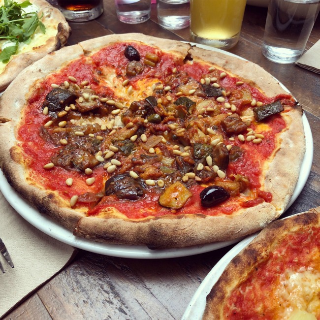 Pubs for Vegetarians: Stomping Ground Collingwood | I Spy Plum Pie
