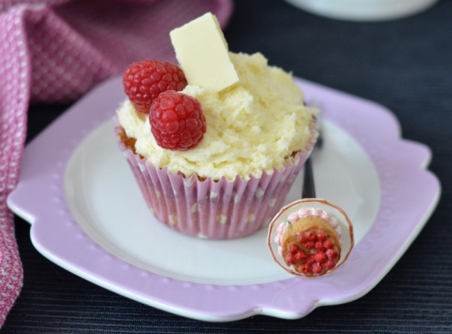 Raspberry White Chocolate Cupcakes | I Spy Plum Pie