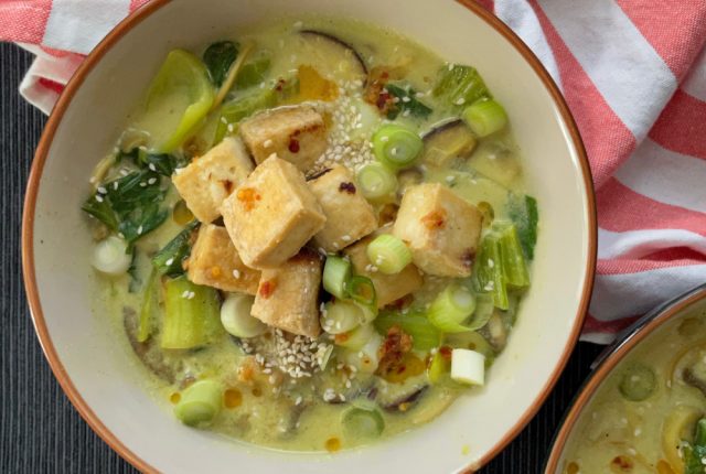 Tofu Mushroom Curry Noodles | I Spy Plum Pie